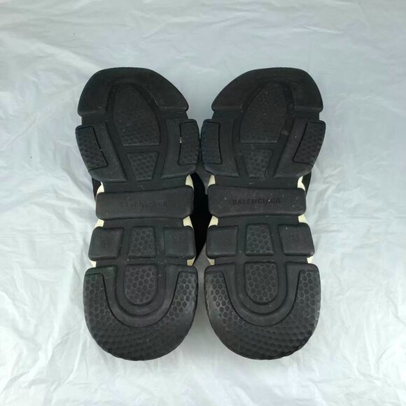 Balenciaga Black and White Sock Sneakers - Picture 8 of 10